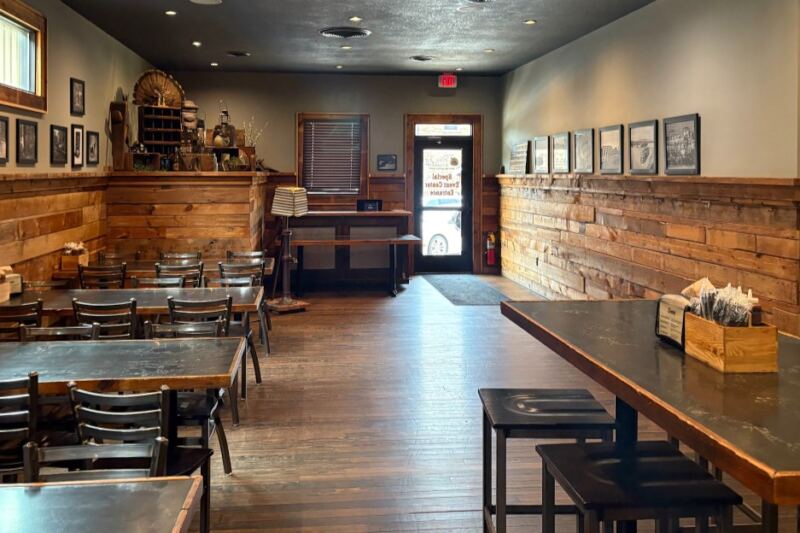 Grab Your Stretchy Pants and Head to This Legendary, Laid-Back Illinois BBQ Joint