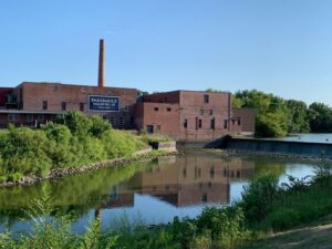 This 150-Year-Old Minnesota Mill Lets You Watch Raw Fleece Become A Blanket You’ll Keep Forever