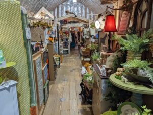 This Minnesota Vintage Store Makes Hours Of Treasure Hunting Easy On Your Wallet