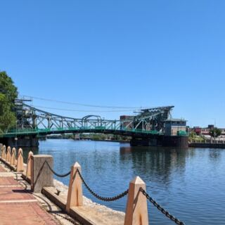6 Incredible Illinois Day Trips You Can Take By Train