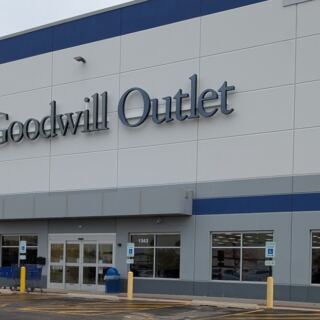 7 Enormous Illinois Thrift Stores Where You Can Build a Whole New Wardrobe for Just $30