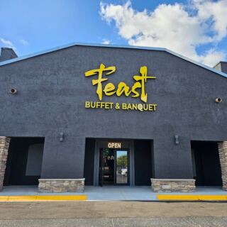 This Giant Minnesota Seafood Buffet Has Over 100 Dishes And Deserves A Cross-State Road Trip