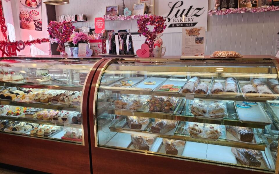 This Illinois Bakery Keeps Old-School European Pastry Traditions Alive on Chicago’s Montrose Avenue