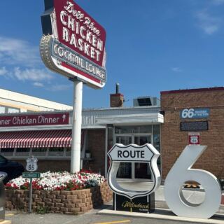9 Must-Visit Illinois Restaurants That Belong on Every Food Lover’s Bucket List