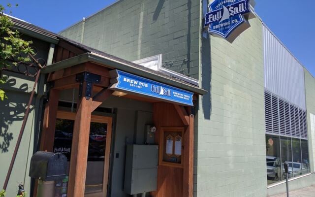 This Tiny Oregon Town Ranks Among America’s Happiest Places, and Locals Aren’t Surprised