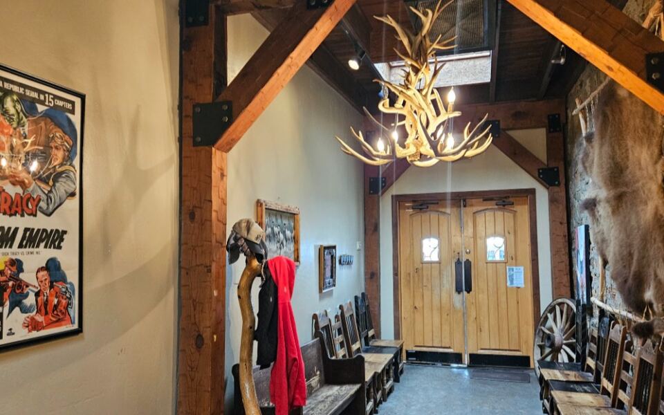 This Pawnee Steakhouse Used To Size You Up Through A One-Way Mirror Before Opening The Door