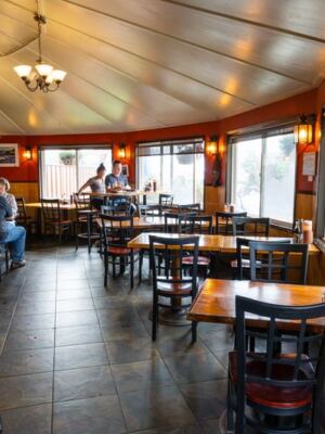 11 Oregon Hole-in-the-Wall Spots Locals Quietly Hope You Never Hear About