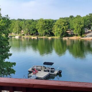 This Tiny Arkansas Town With Seven Lakes Is Where Retirees Stretch Their Budget Further