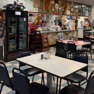 8 Family-Friendly Illinois Restaurants That Make Dining Out Worth the Trip