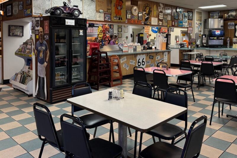 8 Family-Friendly Illinois Restaurants That Make Dining Out Worth the Trip