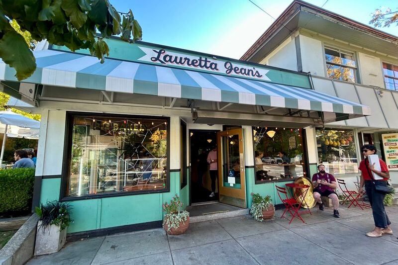 You Haven’t Really Tasted Oregon Until You’ve Had Marionberry Pie at This Little Bakery