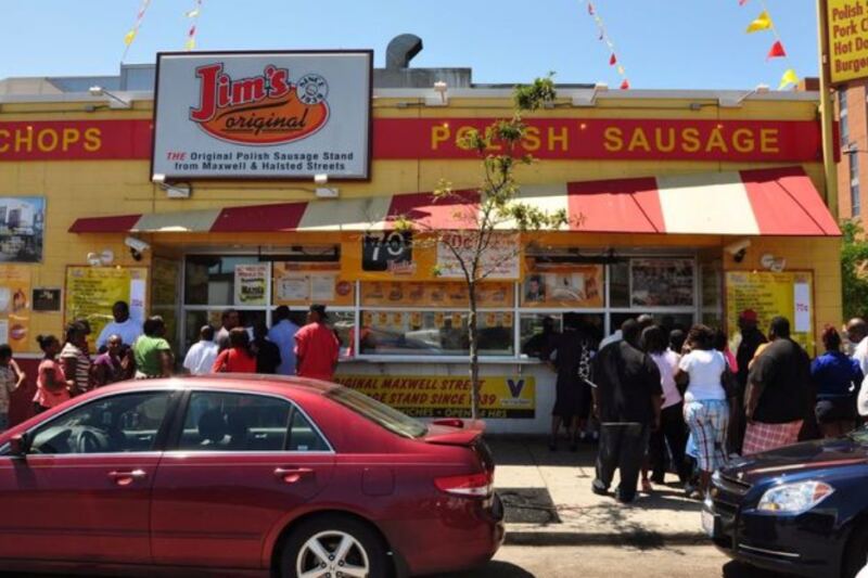 This Hole-in-the-Wall Illinois Hot Dog Spot Has a Cult Following and Is Worth the Visit