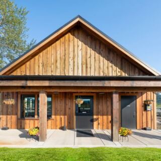 This Oregon Golf Course Was Once a Gravel Mine – Now It’s Home to the State’s Largest Lazy River Pool
