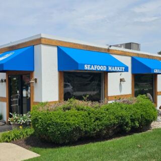 9 Old-School Illinois Fish Fry Spots Where Friday Dinner Won’t Break the Bank