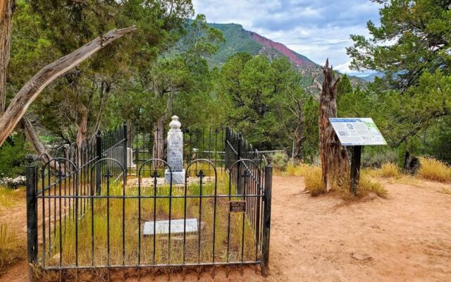 A Short Colorado Hike Leads You To The Lonely Grave Of An Old West Legend