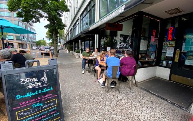 This Oregon Cafe Is Completely Gluten-Free and Dairy-Free, So You Can Finally Order Anything