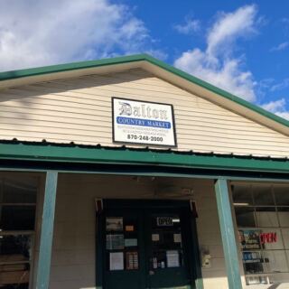 5 Arkansas Country Markets Where Amish And Mennonite Bread Is Worth Clearing Cooler Space