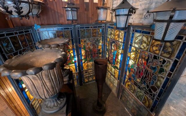 The 8 New York Salvage Yards Where Architectural Salvage From Vanished Houses Wait For A Second Life