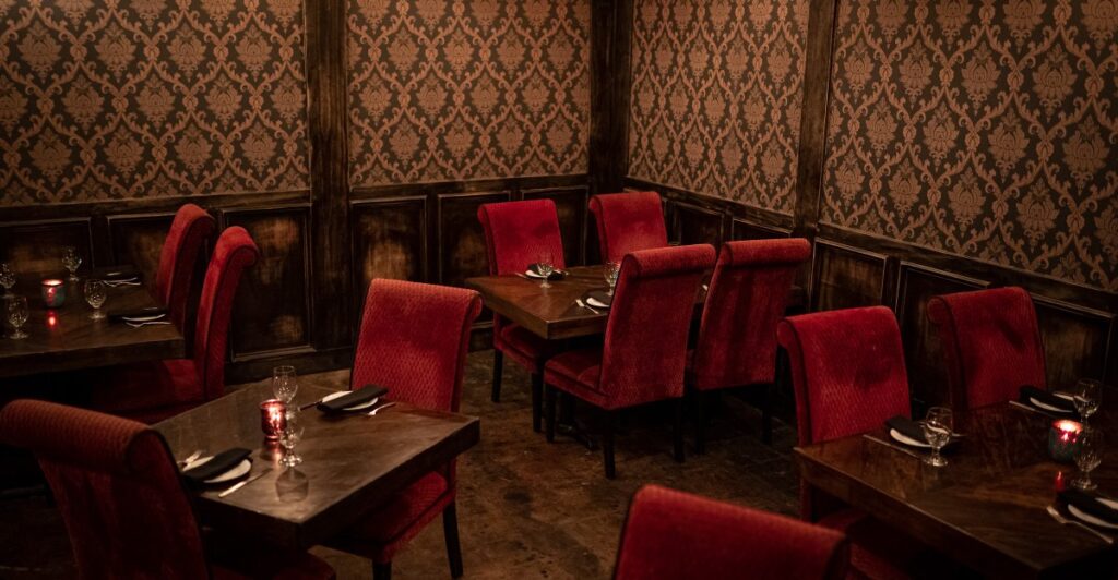This Tulsa Restaurant Hides Down An Alley And Steep Stairs In A Dim Secret Basement