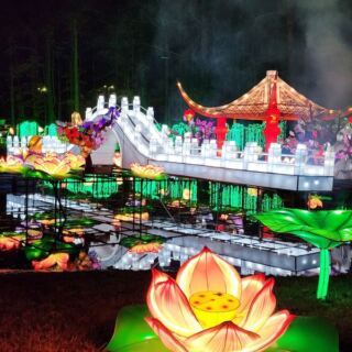 This North Carolina Lantern Festival Lights Up 14 Lakeside Acres With Glowing Dragons