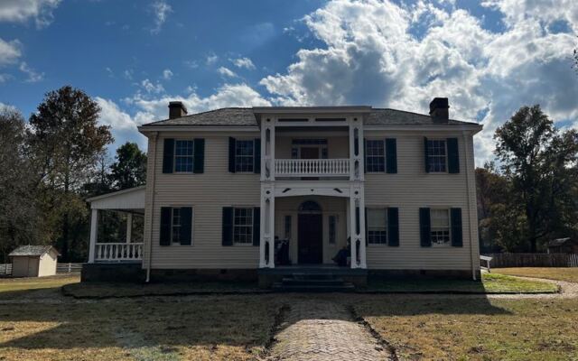 Living-History Guides Walk You Through Oklahoma’s Only Surviving Pre-Civil War Plantation Home