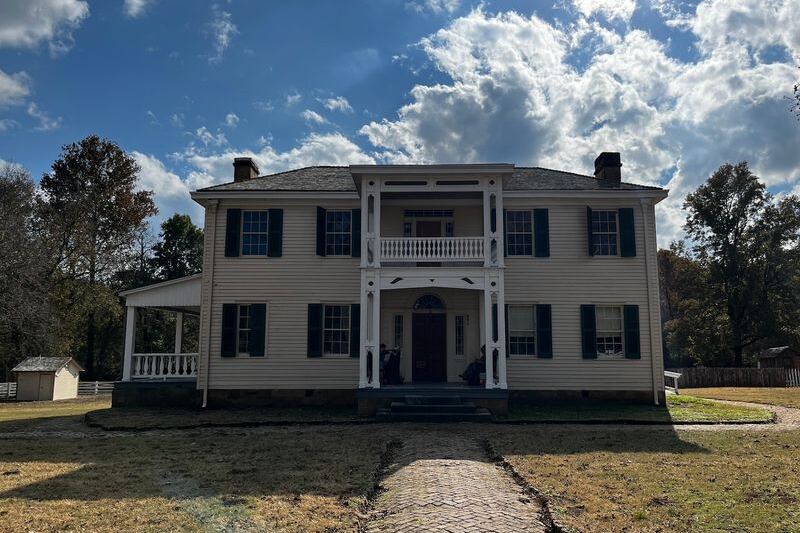 Living-History Guides Walk You Through Oklahoma’s Only Surviving Pre-Civil War Plantation Home