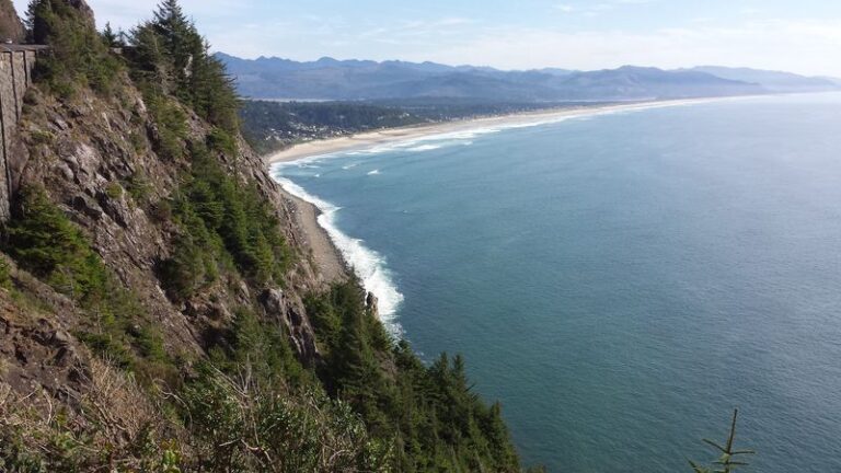 This Quiet Oregon Coast Town Is the Perfect Escape From the Crowds