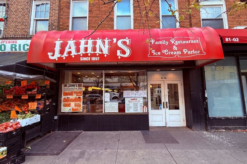 This Old-School New York Soda Fountain Still Mixes A Real Egg Cream For Less Than $5