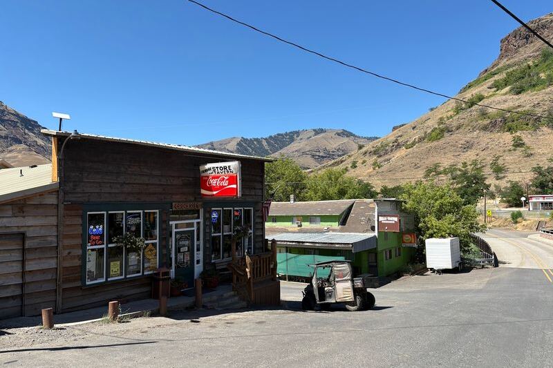 9 Remote Oregon Restaurants Where the Long Drive Is Half the Fun