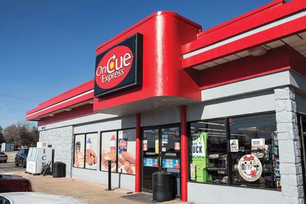 5 Small-Town Oklahoma Gas Stations Fry Chicken Good Enough To Stop For On A Full Tank