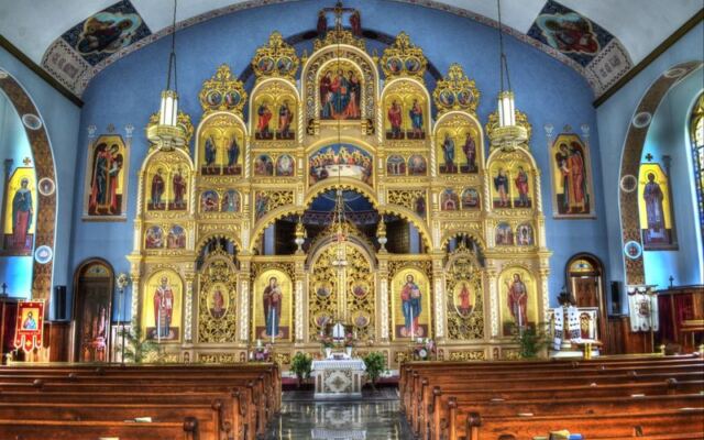 This Syracuse, New York Ukrainian Church Hides An Interior That Stops Drivers In Their Tracks