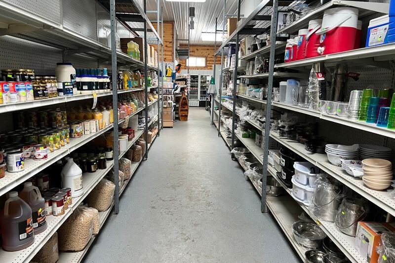 This Off-Grid Minnesota Amish Market Is Lit By Candles And Fills A Wagon For Under $25