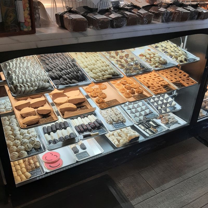 Save the Bakery Decision for After the First Bite Save the Bakery Decision for After the First Bite