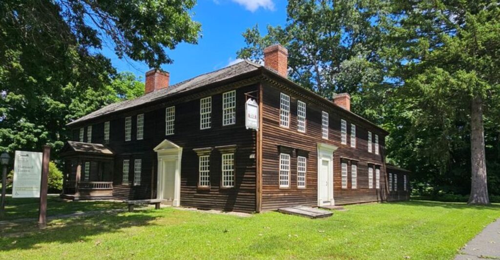 Historic Deerfield Could Turn Your Family’s Fall Outing Into An All Day Adventure