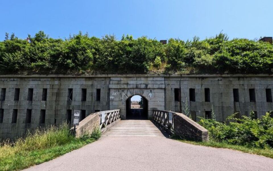 History Feels A Little Eerier At These 6 Massachusetts Landmarks