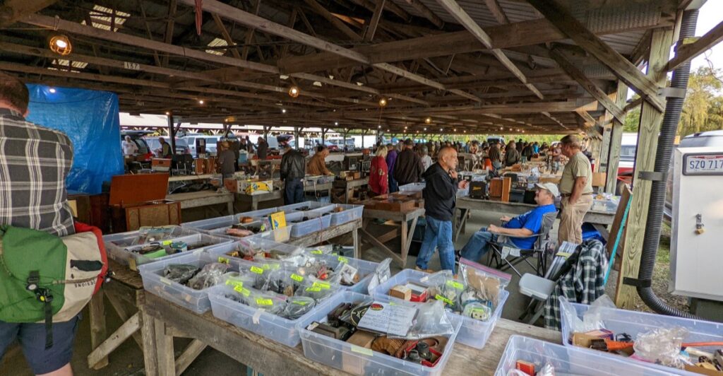 Hundreds Of Booths Make This Pennsylvania Flea Market A Shopper’s Dream
