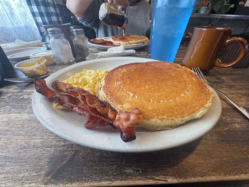 Bob & Earl’s Cafe (Trinidad)