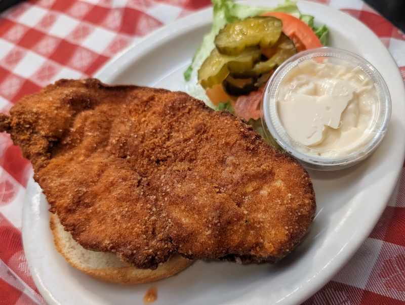 Beyond the Sandwich: Ribeyes, Fried Chicken, and Yodel Burgers Beyond the Sandwich: Ribeyes, Fried Chicken, and Yodel Burgers