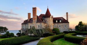 Let The Massachusetts Coast Choose Your Next Getaway With These 11 Charming Towns