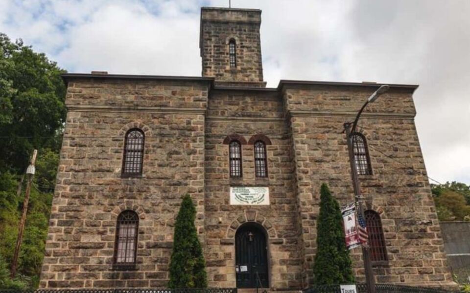 Love A Good Ghost Story? These 13 Pennsylvania Day Trips Are For You