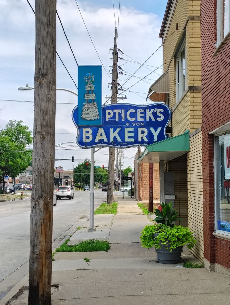 An Illinois Bakery With a Neighborhood Address An Illinois Bakery With a Neighborhood Address