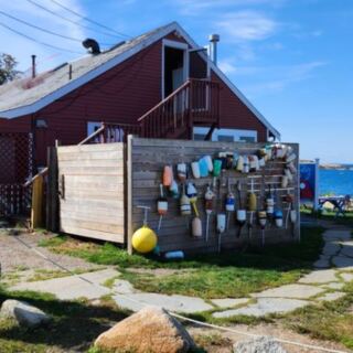 Massachusetts Locals Know Better Than To Visit These 11 Seaside Restaurants On Weekends
