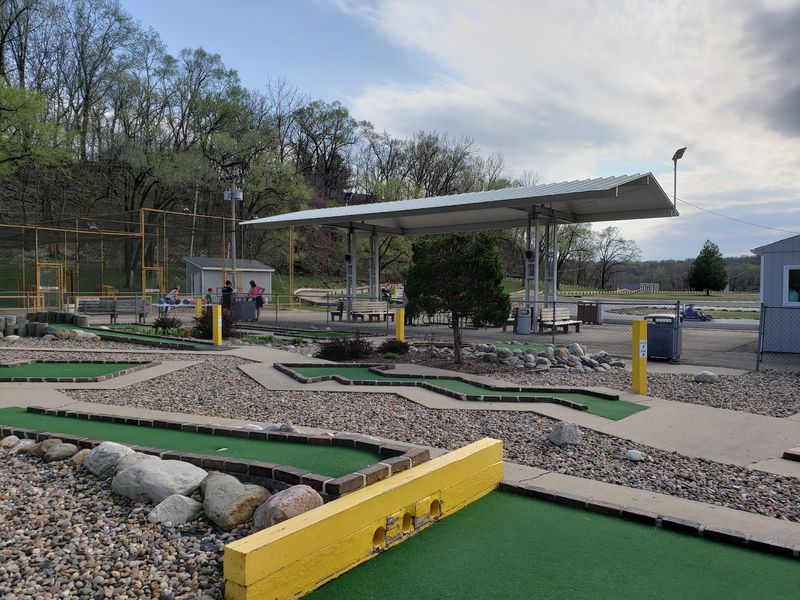 Small Park, Big Old-Fashioned Payoff Small Park, Big Old-Fashioned Payoff