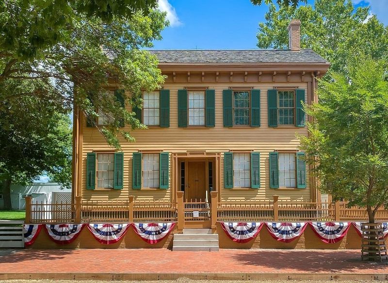 Petersburg and Springfield Make It a Full Lincoln Road Trip