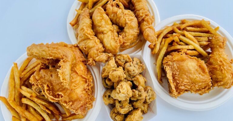 People Drive Over an Hour to Eat Fried Chicken Off Paper Plates at This Old-School Illinois Tavern