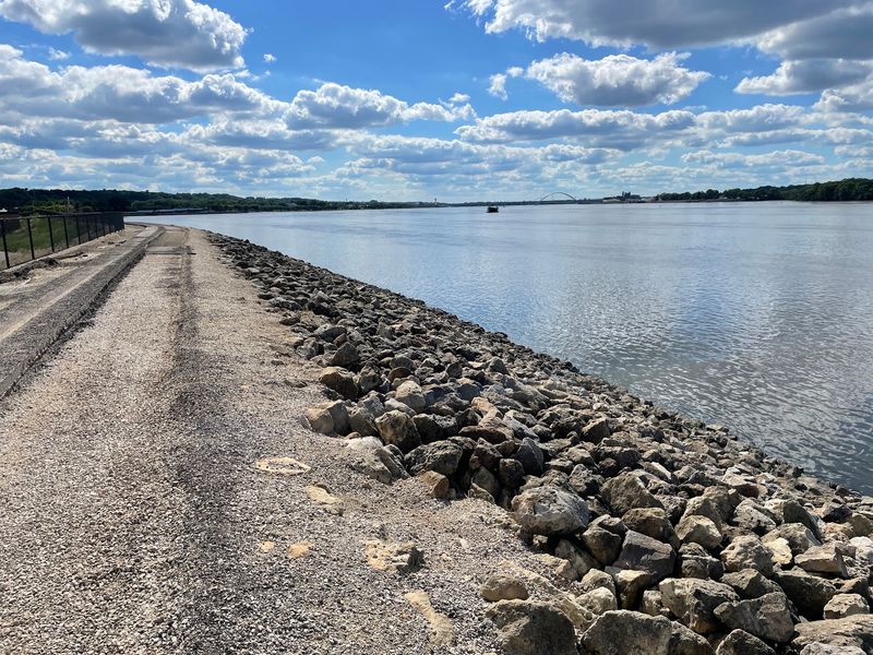 Great River Trail (Moline)