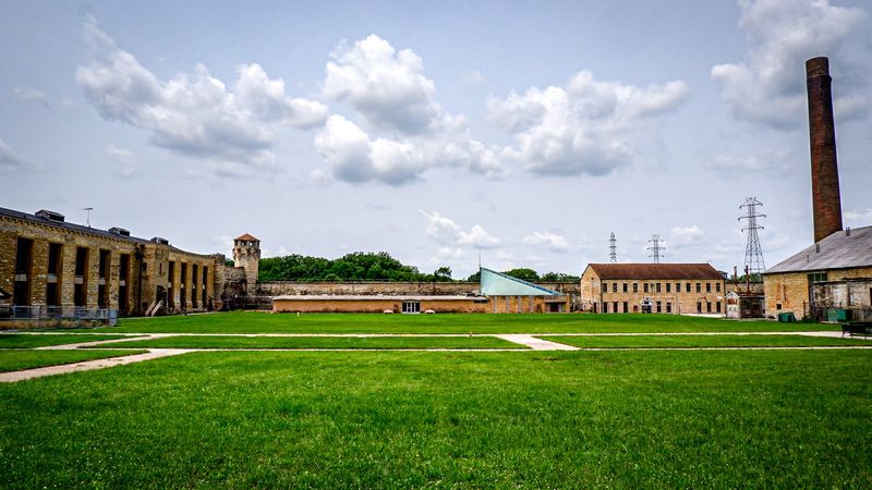 Hours, Events, and Smart Timing for Your Visit