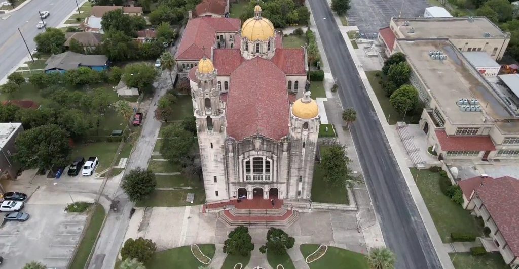 Texas Is Home To A Breathtaking Basilica That Looks Straight Out Of Europe