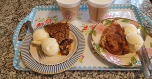 These 10 Texas Peach Stands and Bakeries Make Hill Country Road Trips Even Sweeter