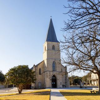 These 8 Small Texas Towns Turn Into Storybook Escapes Every Fall